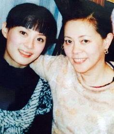 明星们的妈妈是谁,揭秘明星背后的妈妈力量